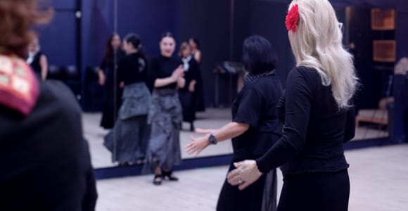 Valencia: Dance Flamenco in a Private Class