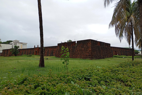 Maputo: Shore Excursion with Railway Museum & Market Visit