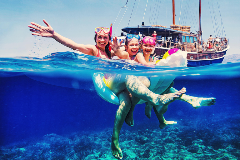 Bugibba: Fernandes Cruise to Blue Lagoon in Comino (VTT)