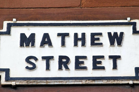 Liverpool: Private Beatles Taxi Tour with Guided Walk Finale