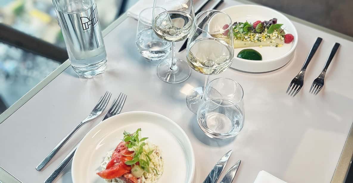 Afbeelding 32 van Parijs: Madame Brasserie in de Eiffeltoren – 3-gangenlunch om 13:30 uur