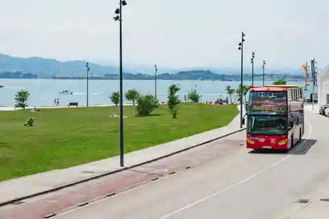 Santander: 24-Stunden-Ticket für die Hop-On/Hop-Off-Tour