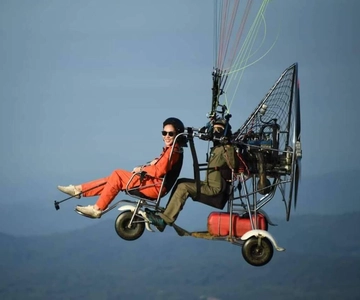 Phusanfah Chiang Mai äventyr med paramotorer