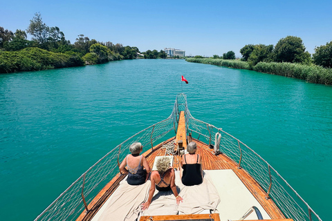 Side: Private Boat Tour with Swimming Break