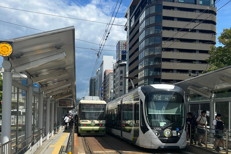 Hiroshima: Peace Memorial, Castle &amp; Garden Walking Tour