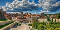 ¡Trío memorable, Vardzia, Rabati y Borjomi! - Housity