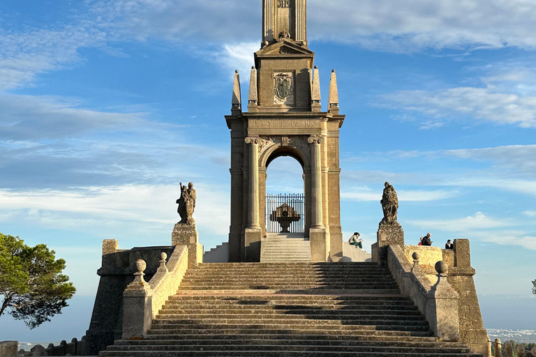 Hiking tour with a dream view of the former monastery of Sant Salvador, 3-4 hours. Hiking tour with fantastic views to the former Sant Salvador monastery 3-4 hrs.