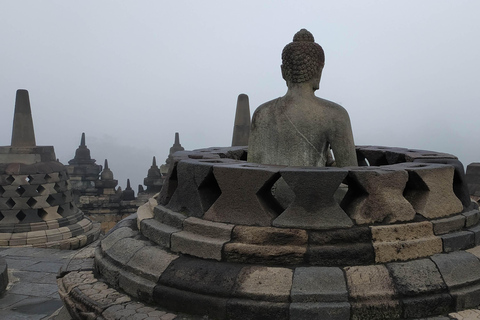 Yogyakarta: Excursión de un día a los Templos de Borobudur y Prambanan