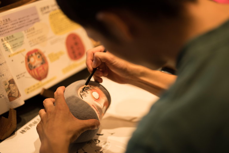 大阪：独一无二的达摩制作体验大阪：打造属于您自己的独特达摩工坊