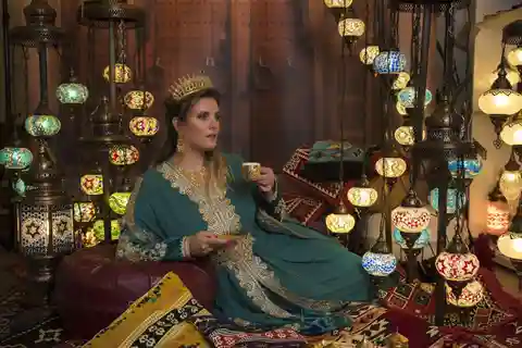Prague: Oriental Dress Photoshooting