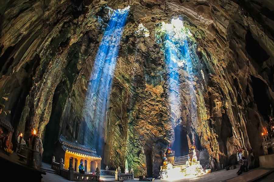 Da Nang: Lady Buddha, Marmorberge und Am Phu Höhle Tour