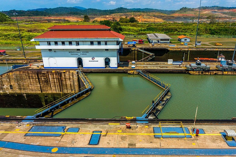 Panama City : Canal de Panama : écluses de Miraflores et visite guidée