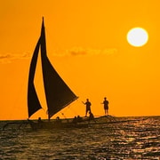 Boracay: Paraw Sailing Sunset Cruise with Guide