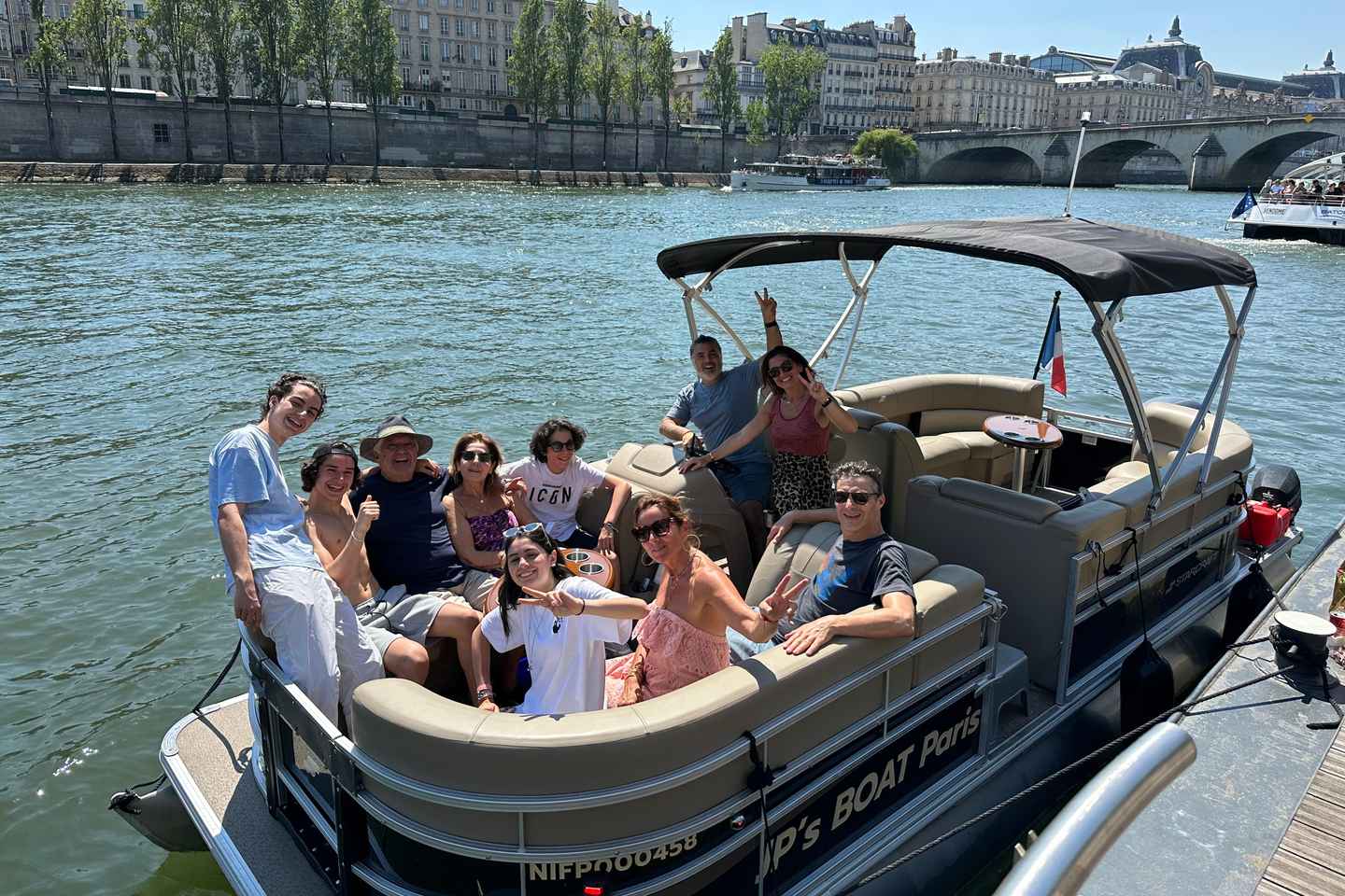 Paris: Private Seine River Cruise - Initiation 1,30h