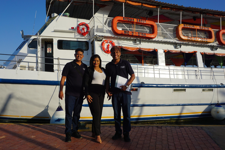 Carthagène : excursion en bateau de nuit avec dîner et open barCARTAGENA : Excursion en bateau de nuit blanche avec dîner et open bar