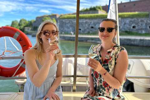 Helsinki: Shoreline and Suomenlinna Sightseeing
