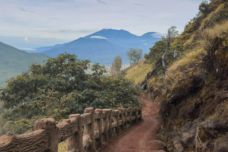 Banyuwangi: Beautiful of Ijen Crater with Local Guide