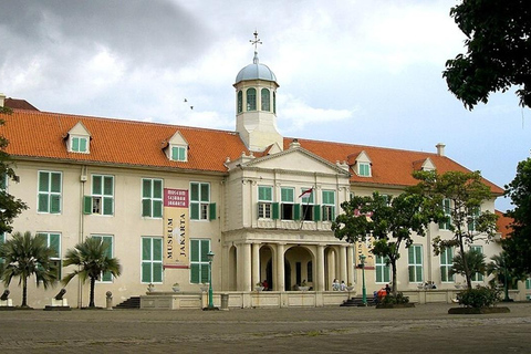 Jakarta:: City Sightseeing Motorbike Tour
