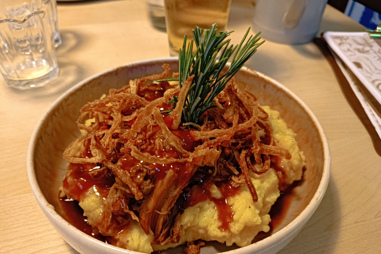 Nuremberg Traditional Food Tour: Full Meal and Drinks