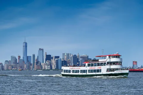 NYC: Circle Line 1-timmars kryssning med Frihetsgudinnan som hoppar över kön