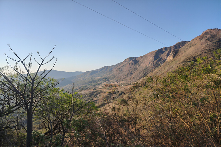 Sucre: 2-Day Che Guevara Route Tour in the Bolivian Valleys