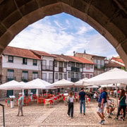 Guimarães: Private Flexible Walking Tour in Historic Center