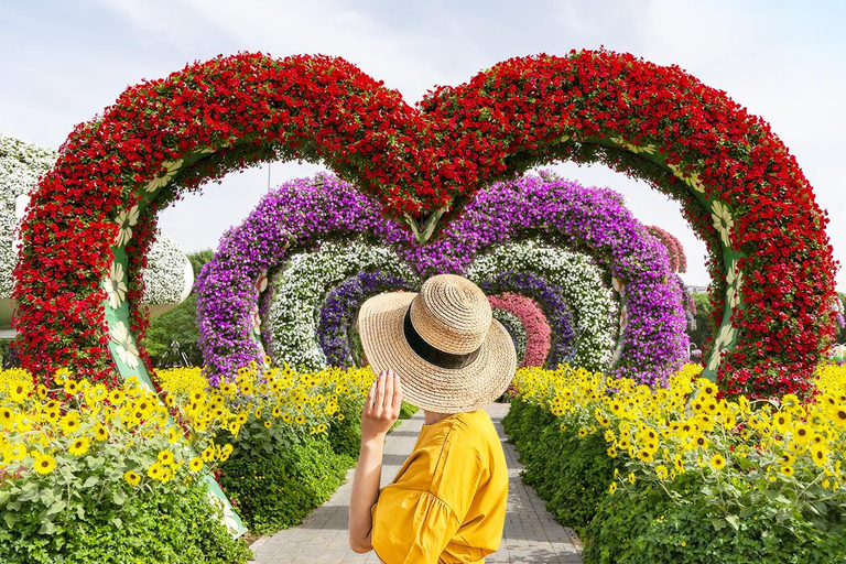 Dubai: Inträdesbiljett till Miracle Garden med transfer till hotelletDubai: Inträdesbiljett till Miracle Garden &amp; privat transfer till hotellet