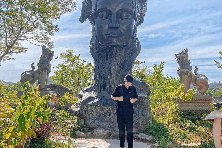 顺化隐秘瑰宝：秘密宝塔与素食午餐私人：法语