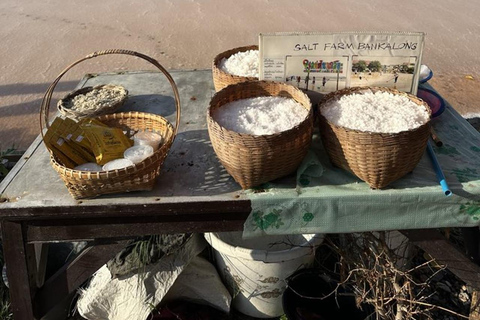 Bangkok: Maeklong Railway and Floating Market Tour