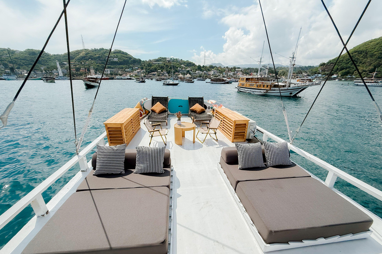 Labuan Bajo: Komodo National Park 3-Day Boat Tour