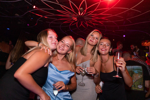 Miami: Bar Crawl guidato con sconti sulle bevande e ingresso al club