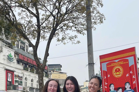 Hanoi: Private Walking Tour with Local Student War Stories Tour: Ho Chi Minh Complex & Hoa Lo Prison