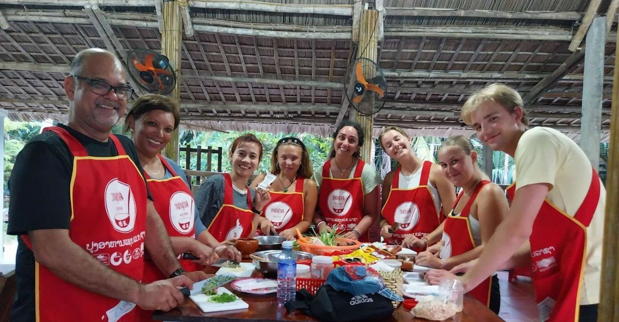 Yerel Şef ve Sepet Teknesi ile Hoi An Vegan Aşçılık Okulu - Hizvo