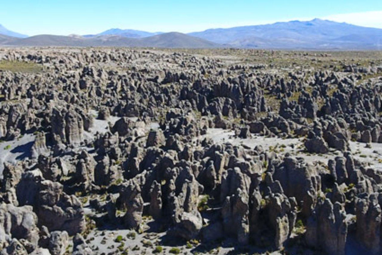 Pillones waterval en Imata stenen bos