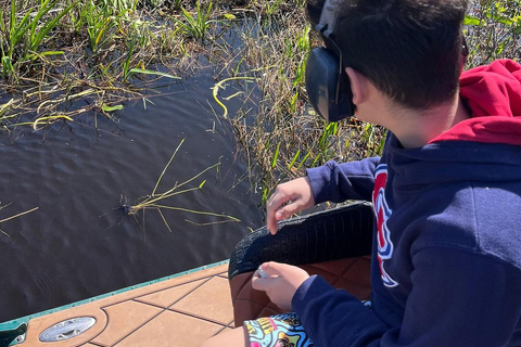 Everglades: Semi-Private or Private Airboat Tour Everglades: Private Airboat Tour 2hrs