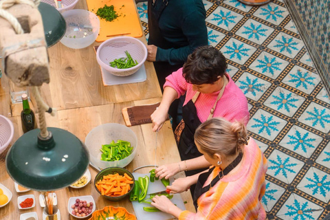 Matlagningskurs i marockansk mat med en lokal kock i Marrakech