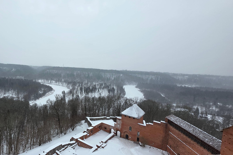 From Riga: Turaida & Sigulda Day Trip with Guide