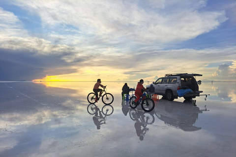 Salar de Uyuni: 1-day tour with sunset