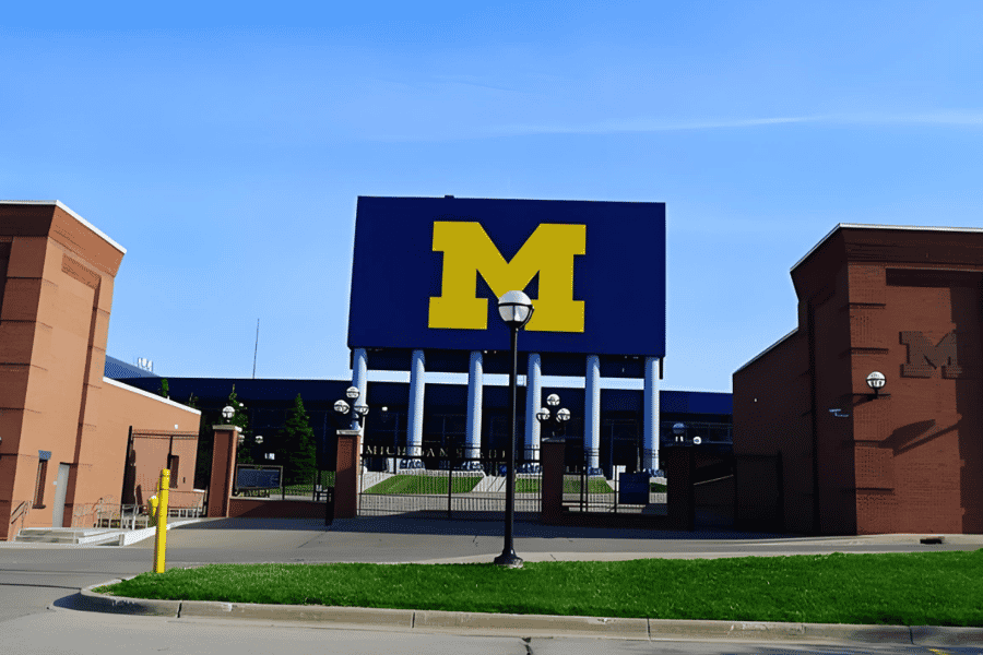 Ann Arbor: Geführter Rundgang zu Fuß durch die University of Michigan. Foto: GetYourGuide
