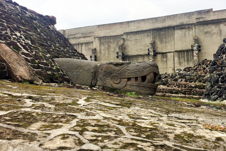 Shared Balloon Flight in Teotihuacan with transfer