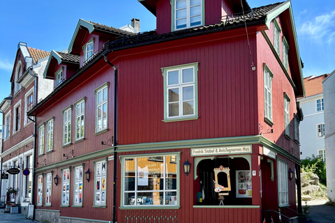 From Oslo: Drøbak and Oscarsborg Fortress Day Trip