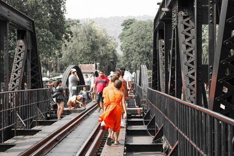 Bangkok: Tour particular e personalizado em KanchanaburiTour particular com guia de turismo que fala alemão