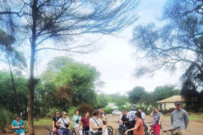 Livingstone: Mukuni Village Guided Bicycle Tour