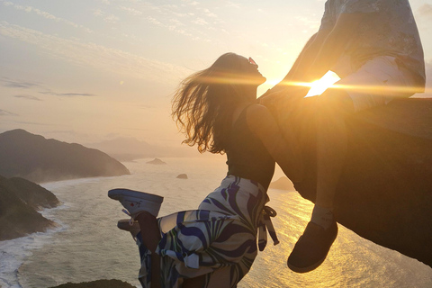 Rio de Janeiro: Tour a piedi di Pedra do Telégrafo con spiaggeAlba: Tour escursionistico di Pedra do Telégrafo con le spiagge