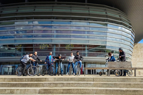 Copenhagen Architecture: 3-Hour Expert-Led Bike Tour Private Tour - EN/FR/ES/IT - 3 hours