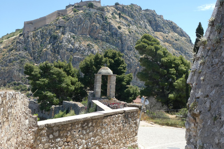 Nafplio: Between Alleys, Secrets, and Vantage Points Nafplio: alleys, secrets and viewpoints