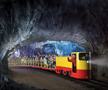 Capodistria: Tour e biglietti delle Grotte di Postumia e del Castello di Predjama