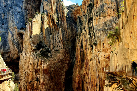 Málaga: Caminito del Rey Guided Tour with Transportation