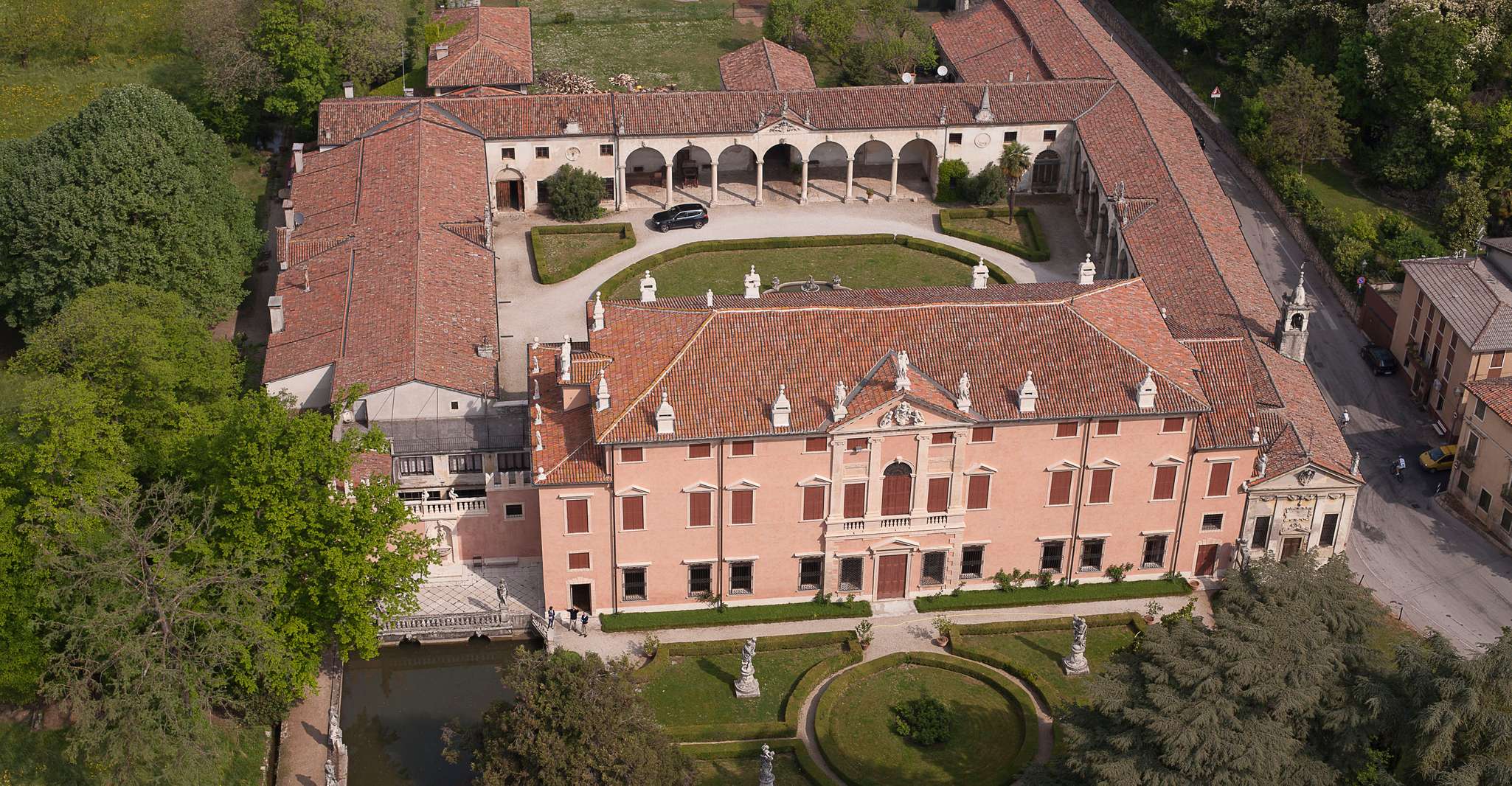 Buchen Sie einen unvergesslichen Besuch in einem historischen Park - Hizvo
