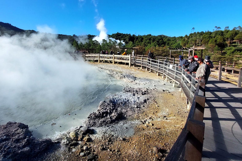 Da Yogyakarta: Tour di Dieng, alba dorata e piantagione di tè